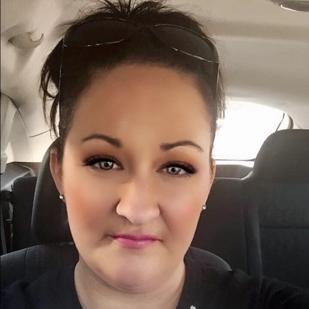 Meet your Posher, Olivia