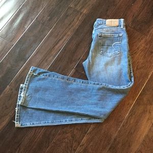 Favorite American Eagle Light Wash Jeans