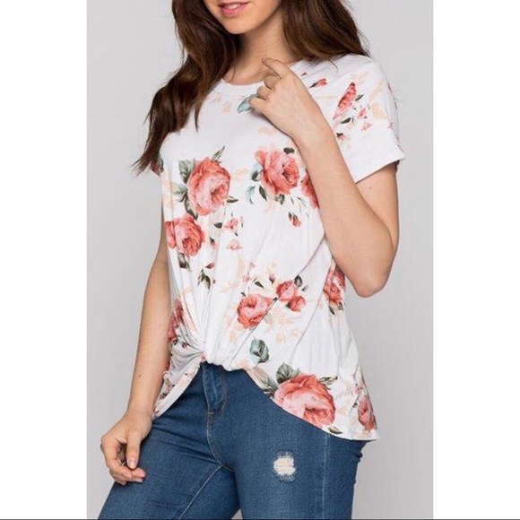 Ivory Floral Top with Twist - Picture 6 of 8