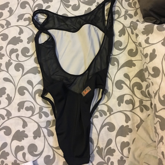 One piece bikini - Picture 2 of 4