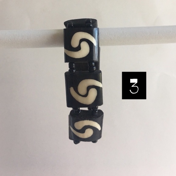 Gorgeous African Handcarved Bracelets - Picture 5 of 6