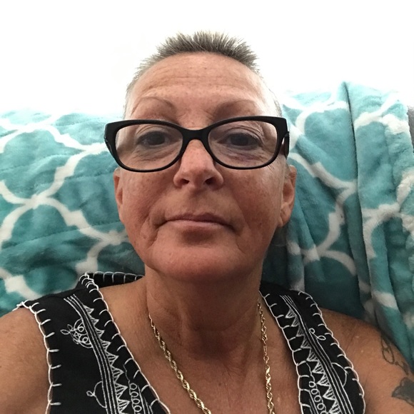 Meet your Posher, Vicki - Picture 1 of 1