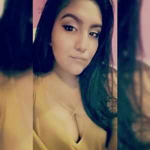 Meet your Posher, Claudia