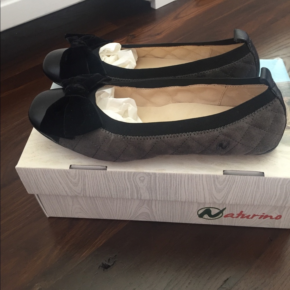 Quilted bow flats