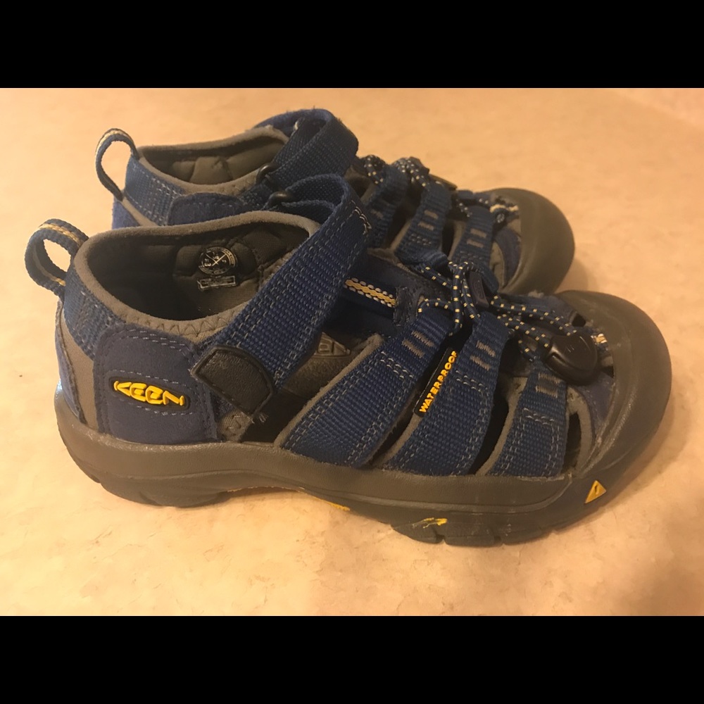 Boys Newport Keen sandals