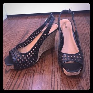 VGUC- Nine West Black Wedges, Size 8