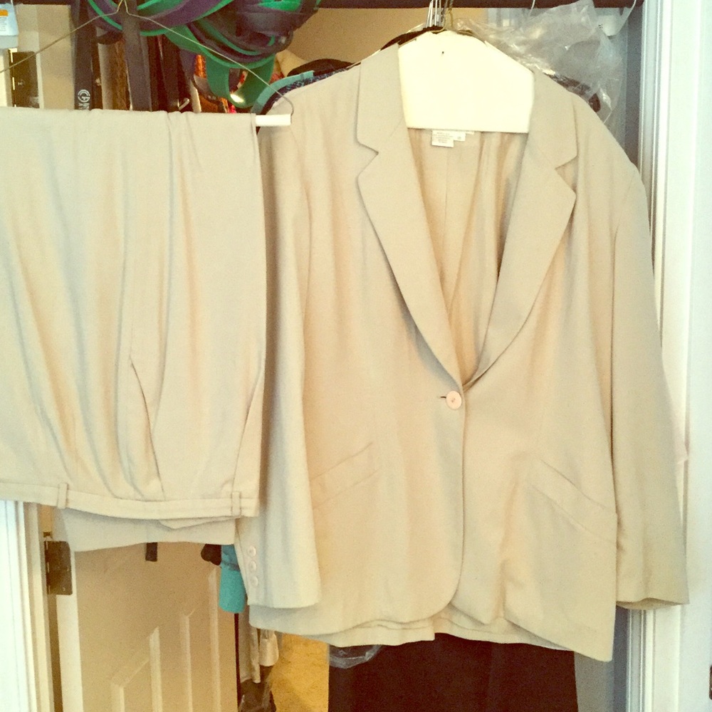 Liz Claiborne khaki suit