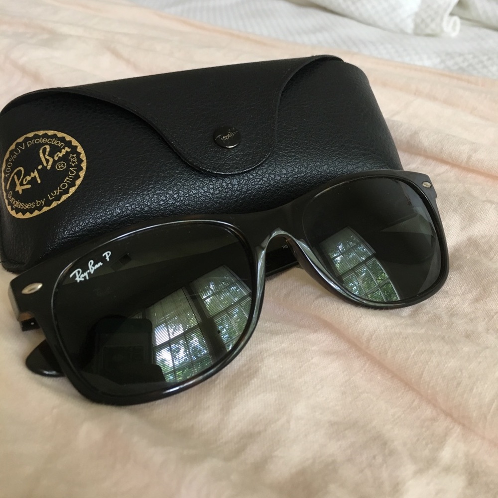 Authentic Ray Ban Wayfarers (Polarized)