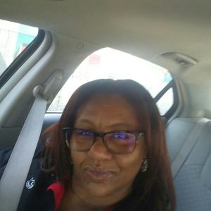 Meet your Posher, Desha