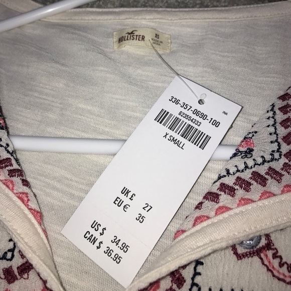 Cute Hollister Shirt! π - Picture 6 of 6