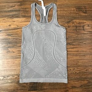 NWOT LULULEMON GRAY TANK