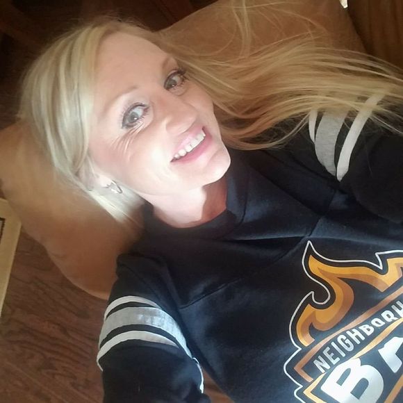 Meet your Posher, Mandy - Picture 1 of 1