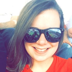 Meet your Posher, Dara