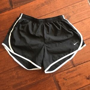Girls nike running shorts Dri-fit