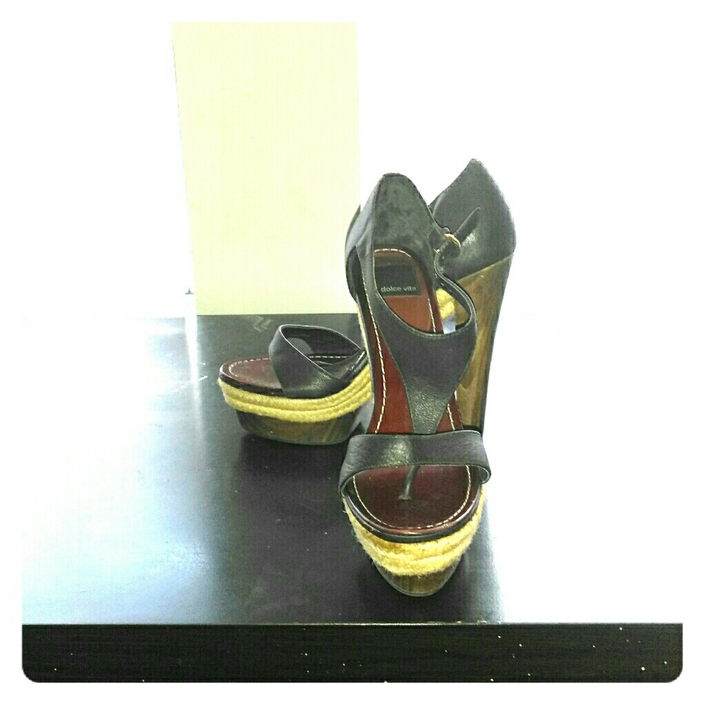 High heels - Picture 2 of 2