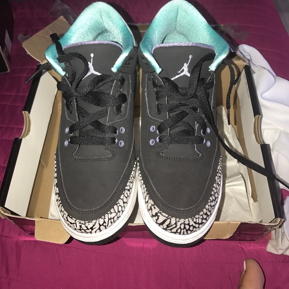 Jordan Shoes - Jordan Retro 3s
