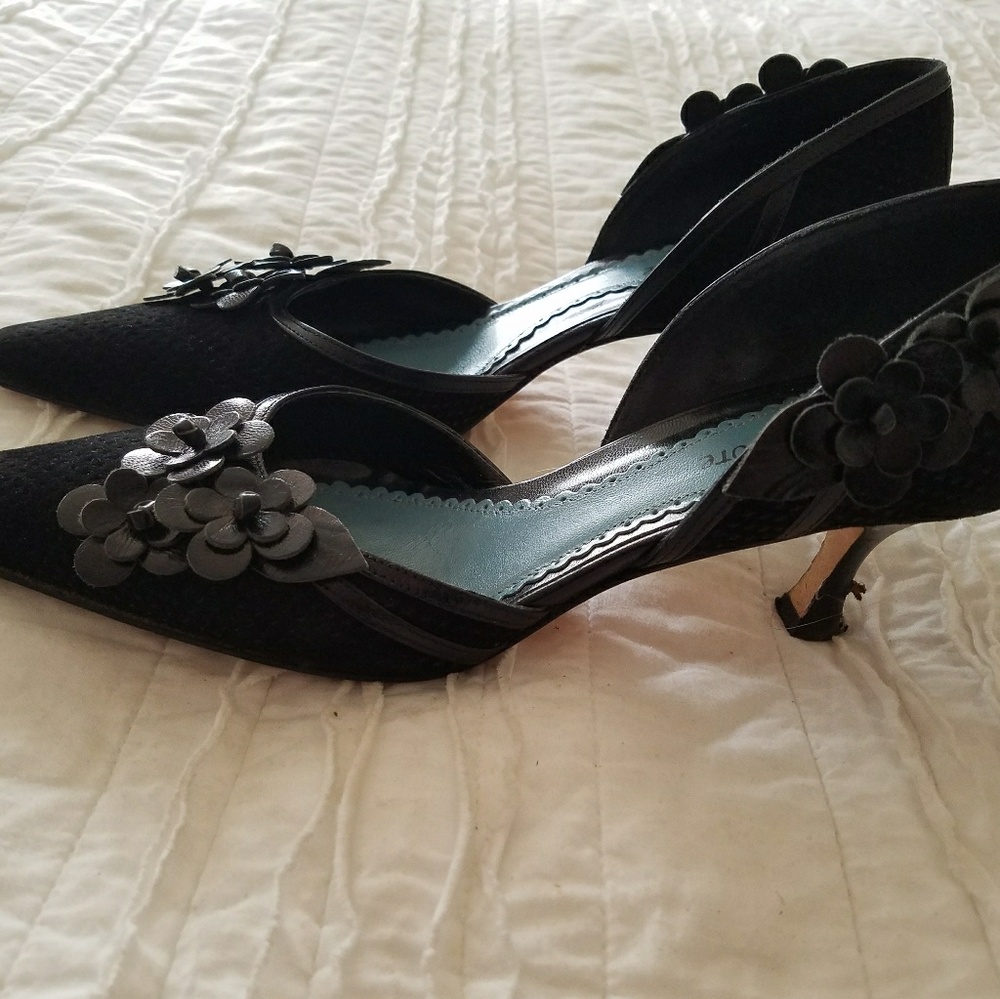 Isabella Fiore Heels with Leather Flowers