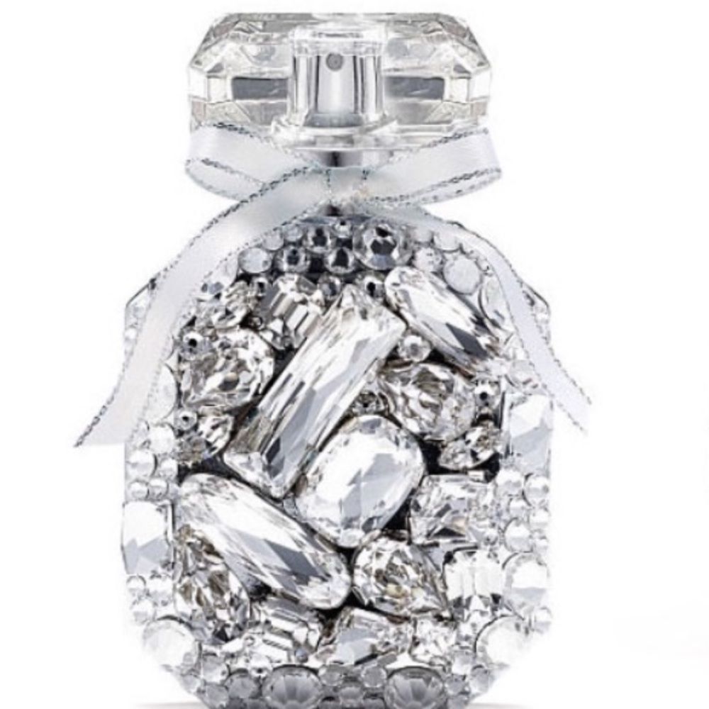 Bombshell luxe. Limited Edition