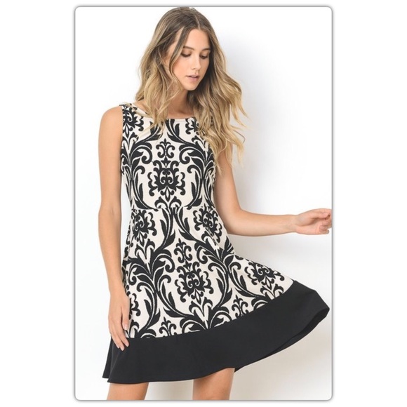 Gilli Dresses & Skirts - Last One! Black and Ivory Fit and Flare Dress