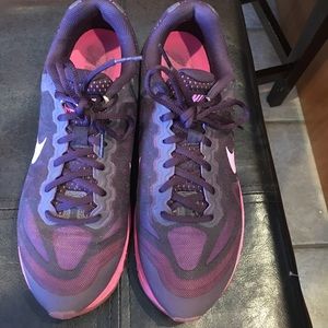 Nike tailwind size 9.5 max air gently used