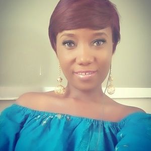 Meet your Posher, Adejumoke