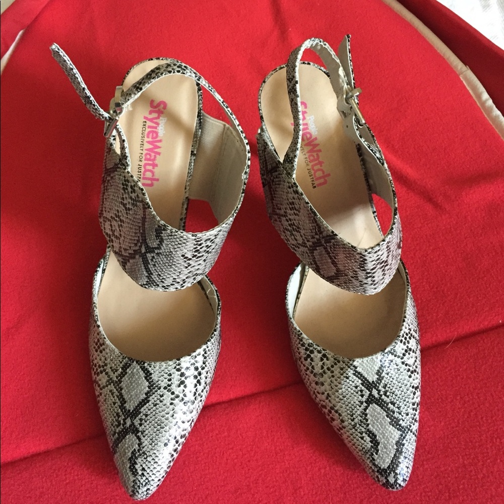 Justfab