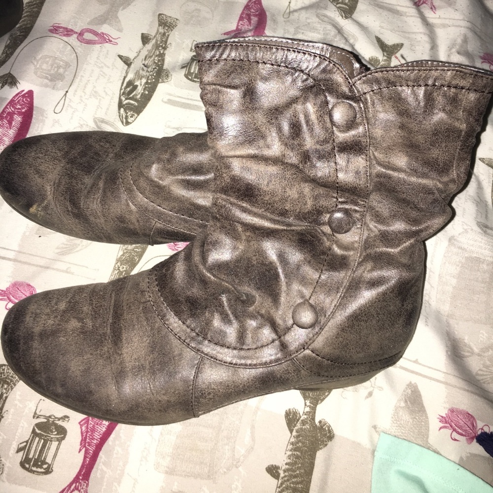 Bass Victorian looking boots