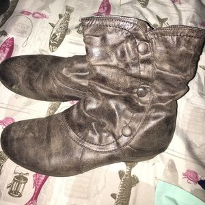 Bass Victorian looking boots