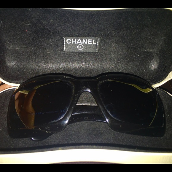 Vintage Chanel Shades main image 4