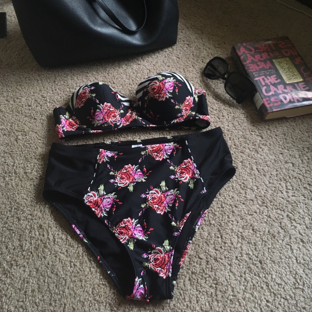 Floral high waisted bikini 🌸