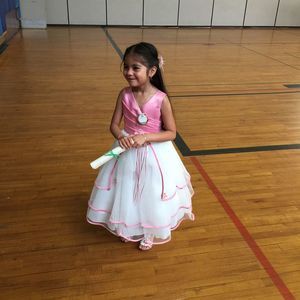 Meet your Posher, Esmeralda