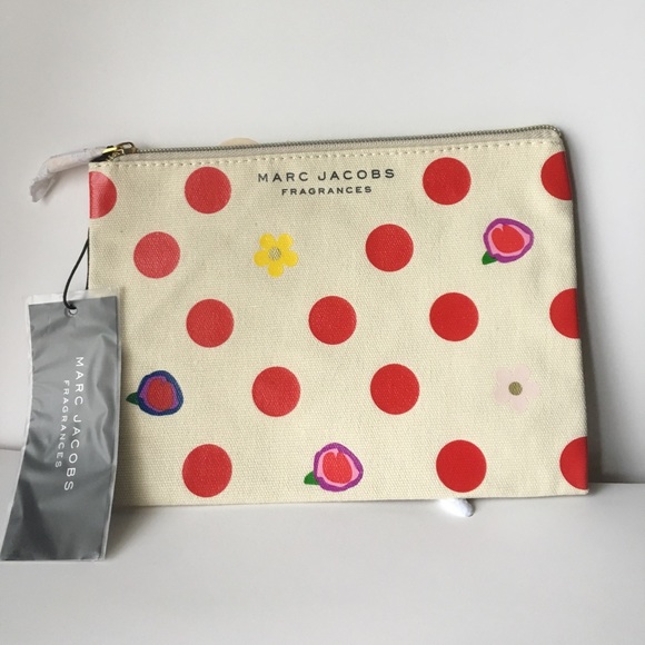 Marc Jacobs Handbags - MARC JACOBS MAKE UP TOILETRY BAG Marc Jacobs Handbags - MARC JACOBS MAKE UP TOILETRY BAG