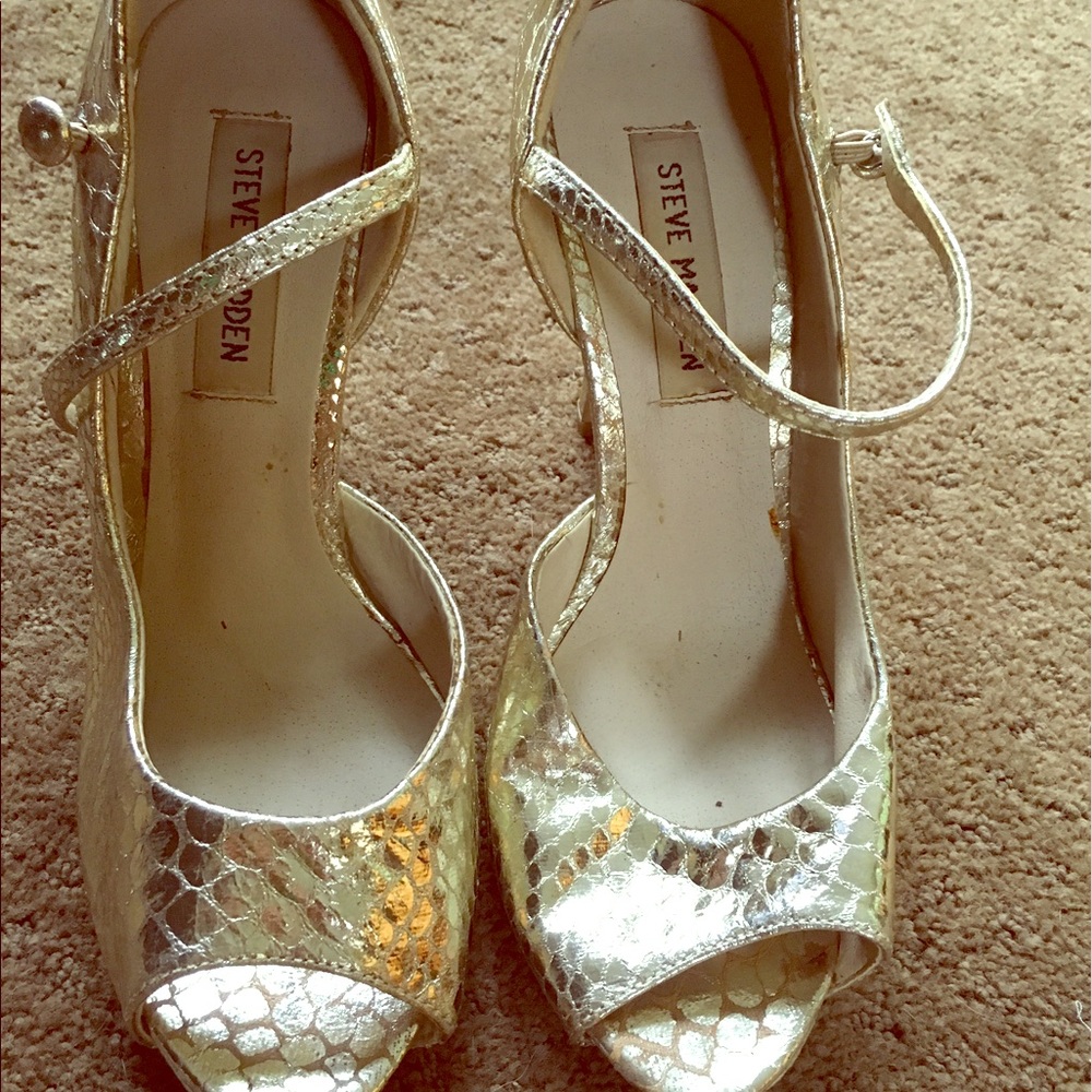 Steve Madden gold heels