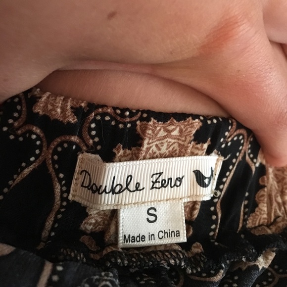 Patterned Flowy Shorts - Picture 3 of 3