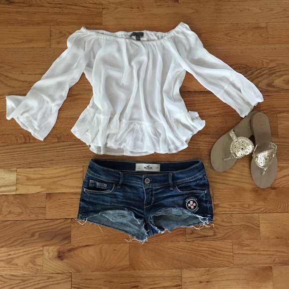 Hollister Jean Shorts - Picture 1 of 4
