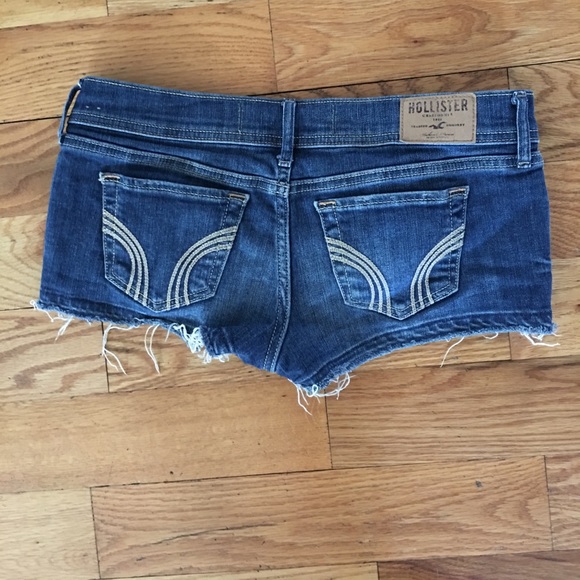 Hollister Jean Shorts - Picture 3 of 4