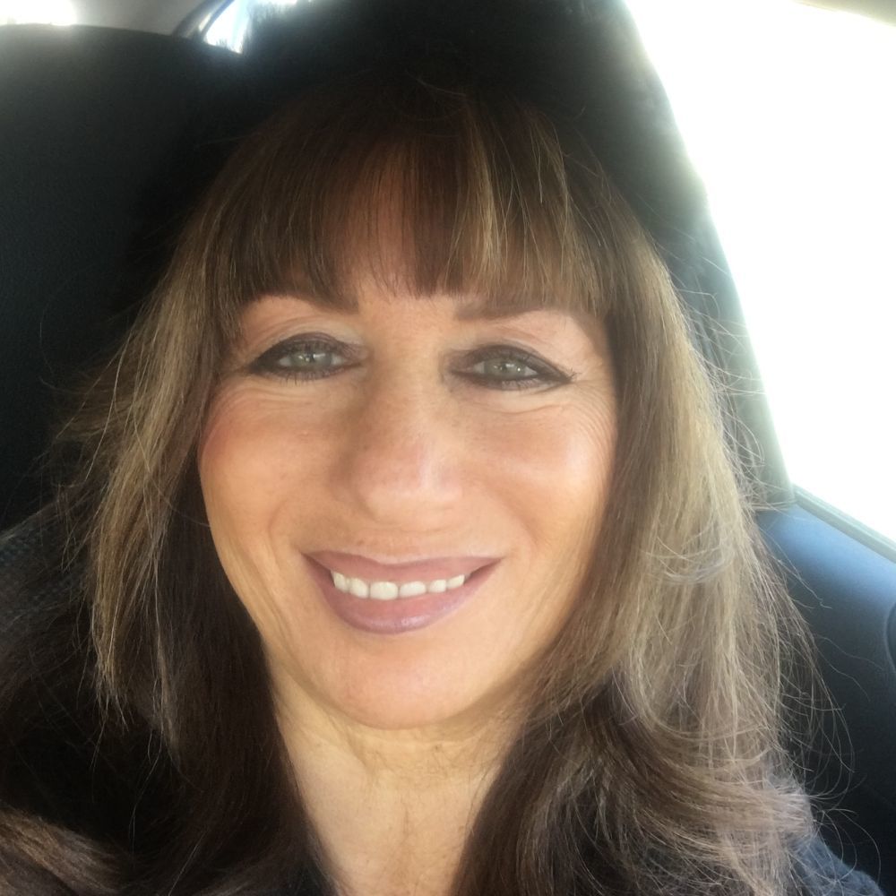 Meet your Posher, Deborah