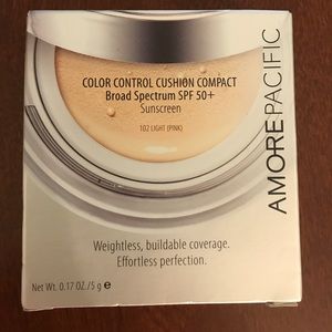 Amore Pacific Color Control Cushion Compact Light