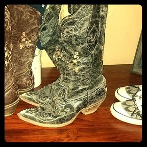 Corral boots