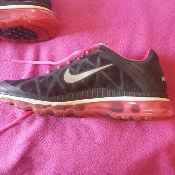 *SOLD* Nike Air Max running shoe size 9 1/2 - Picture 3 of 8