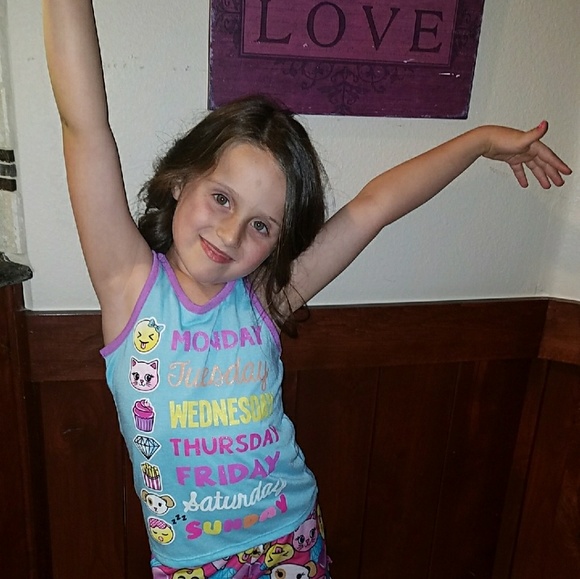 Meet your Posher, Amanda - Picture 8 of 8