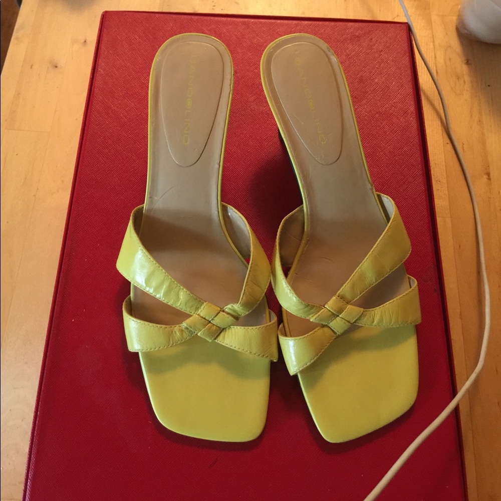 Bandolino slides, size 8