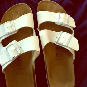 Betula sandals