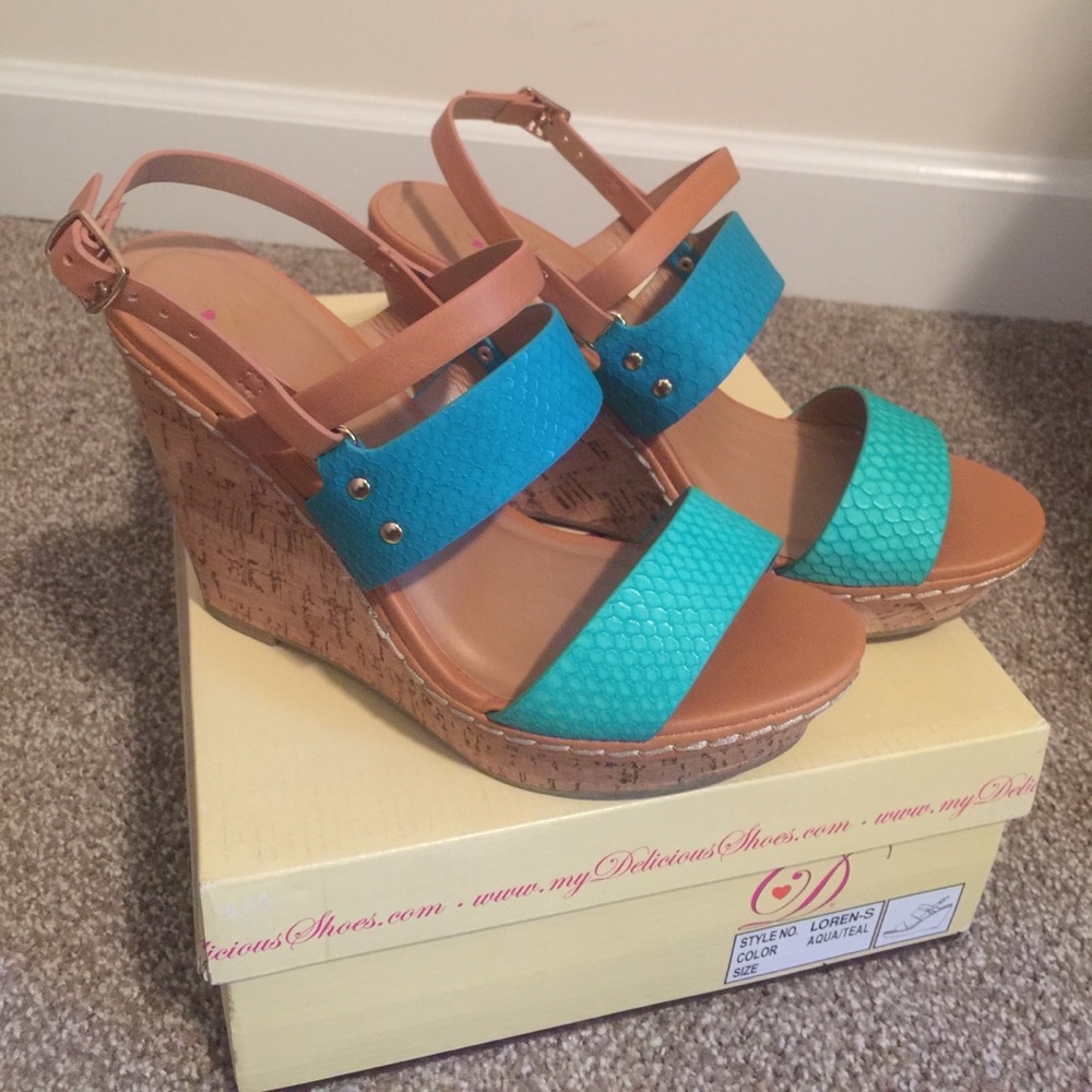 Wedge sandals