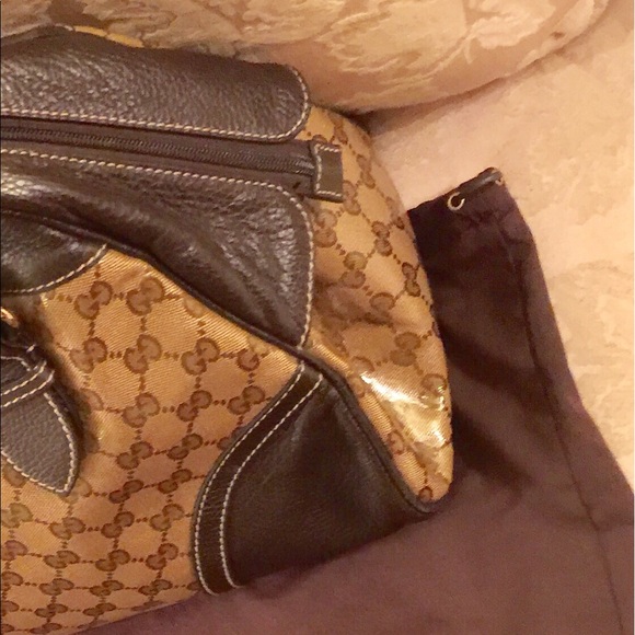 Authentic Gucci Handbag - Picture 2 of 6