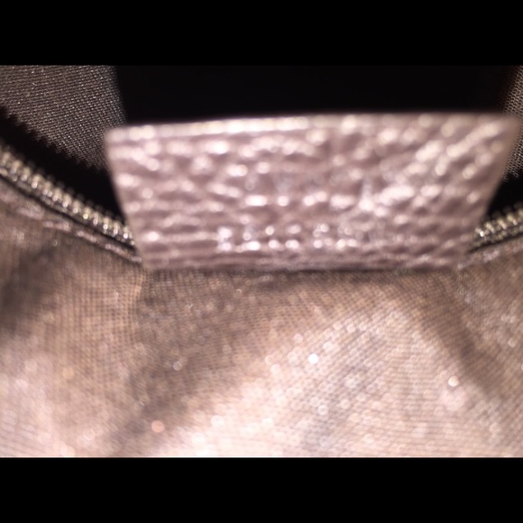 Authentic Gucci Handbag - Picture 4 of 6