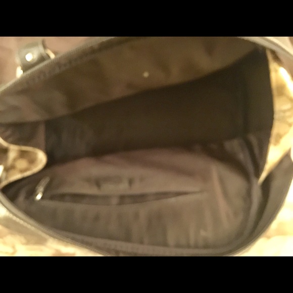 Authentic Gucci Handbag - Picture 5 of 6