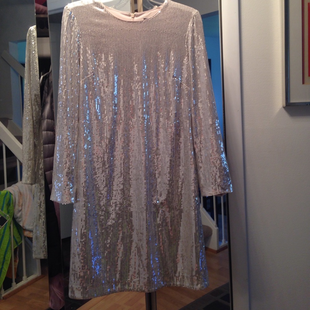 Dress - Picture 1 of 1
