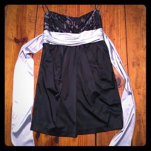 Black lace-top strapless dress with pockets!!