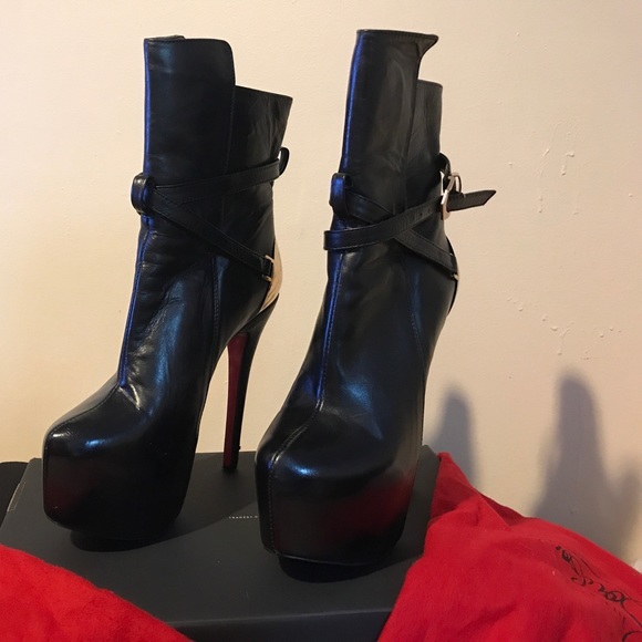 Sold out Louboutin Equestria Heel-Plate Red Bootie - Picture 3 of 4